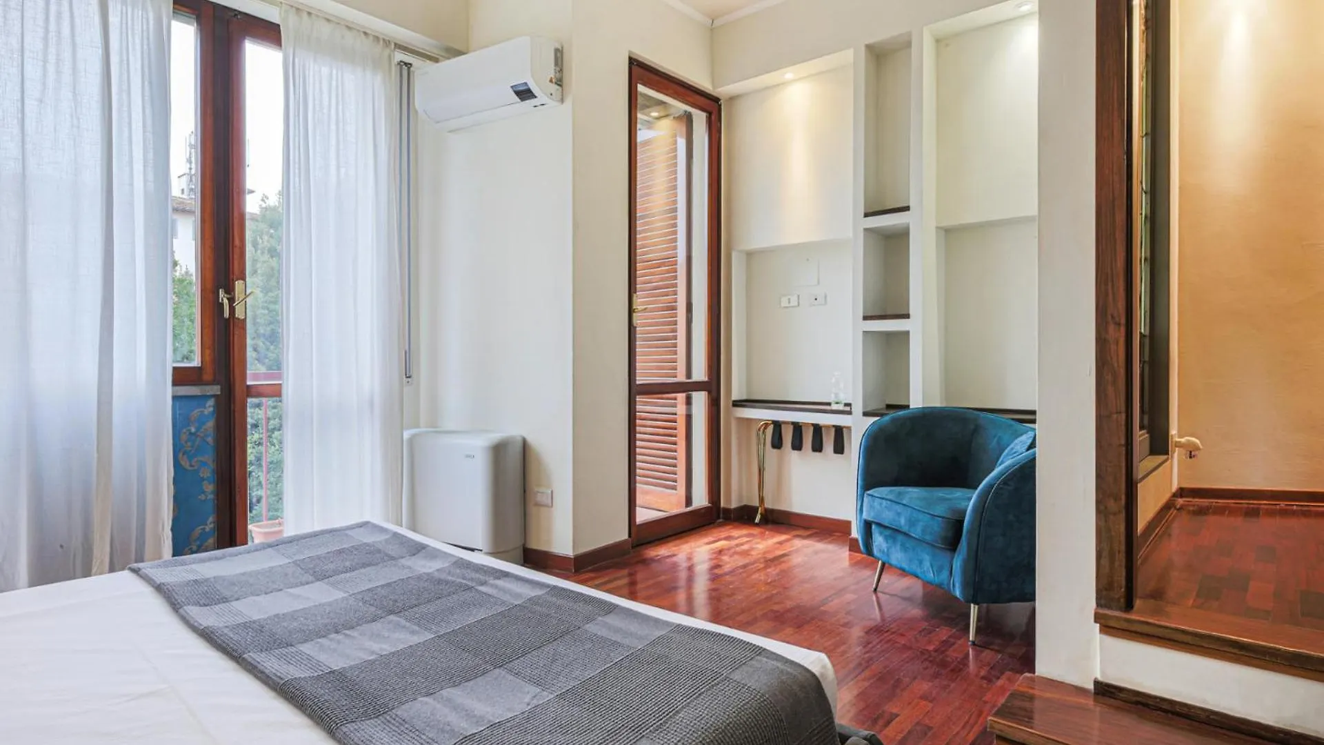 Apartments Florence- Kaleidos Italy